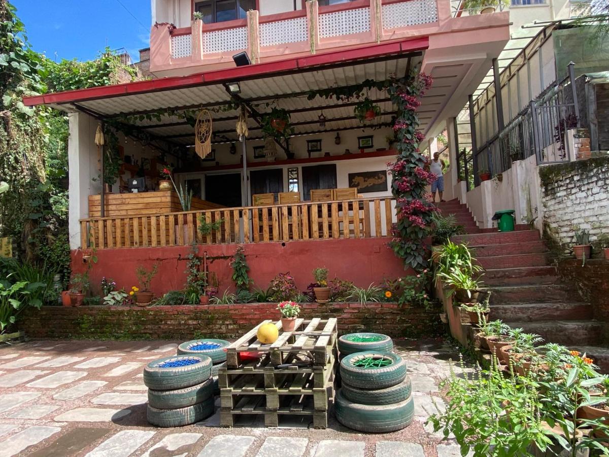 Birds Nest Hostel Catmandu Exterior foto