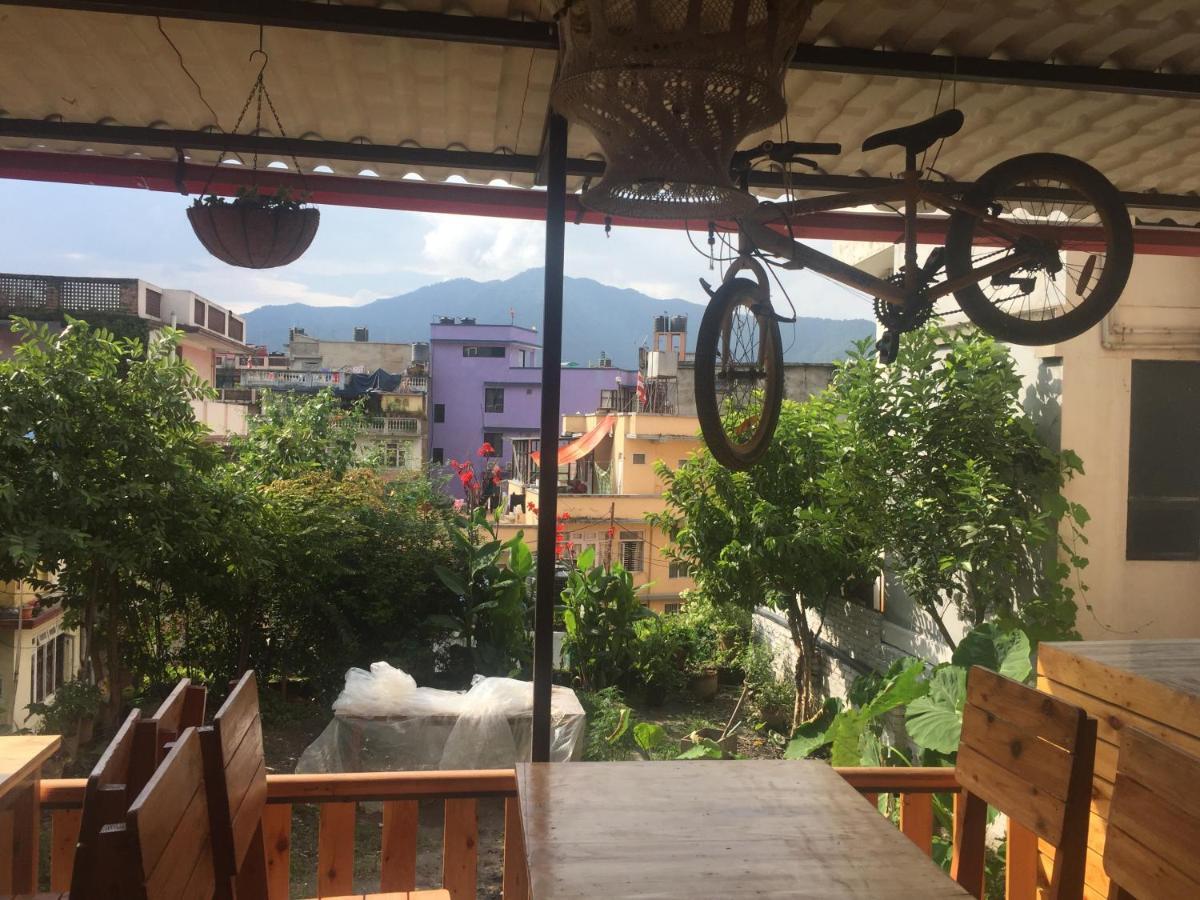 Birds Nest Hostel Catmandu Exterior foto